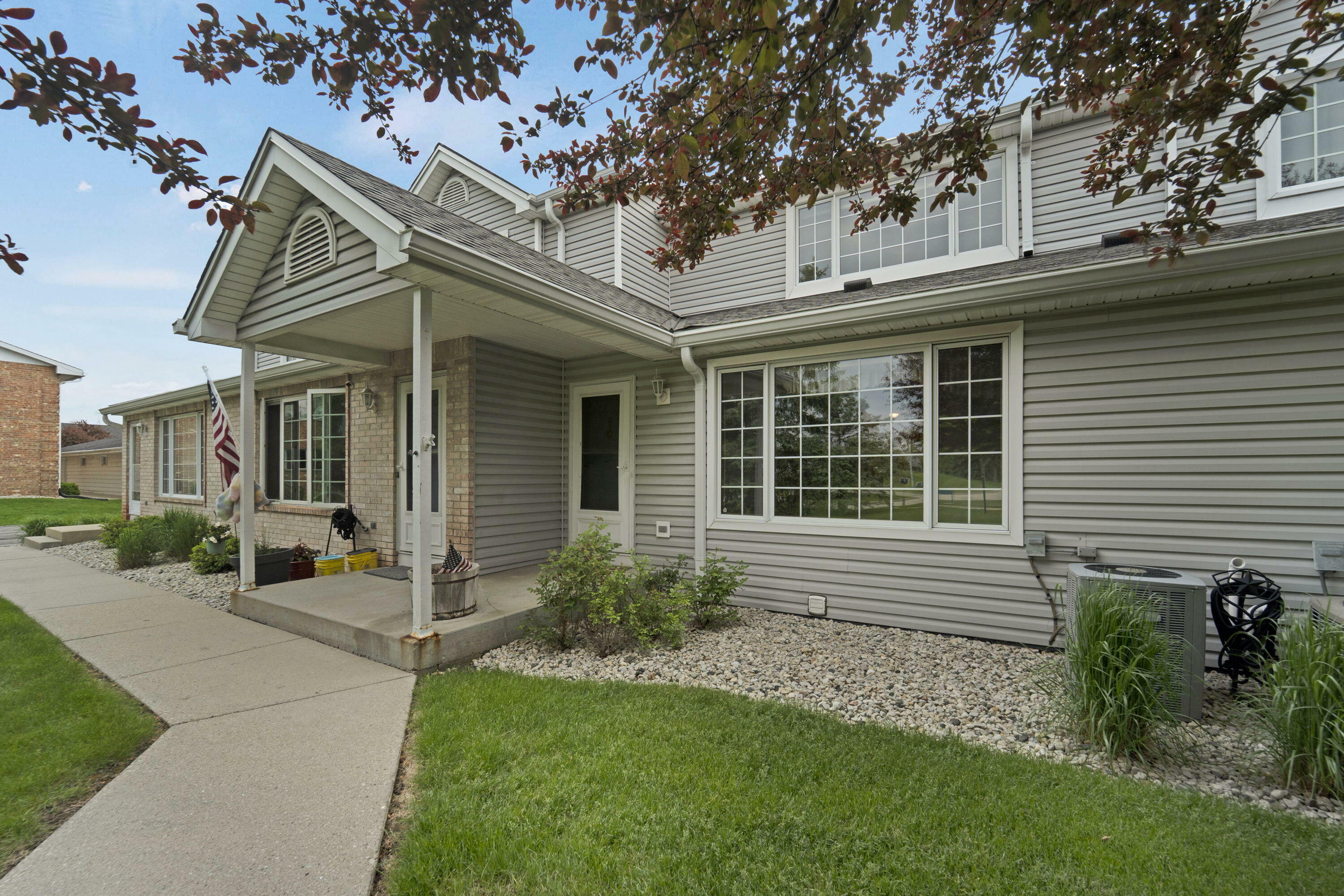 10380 W Whitnall Edge Cir F  Franklin WI 53132 photo