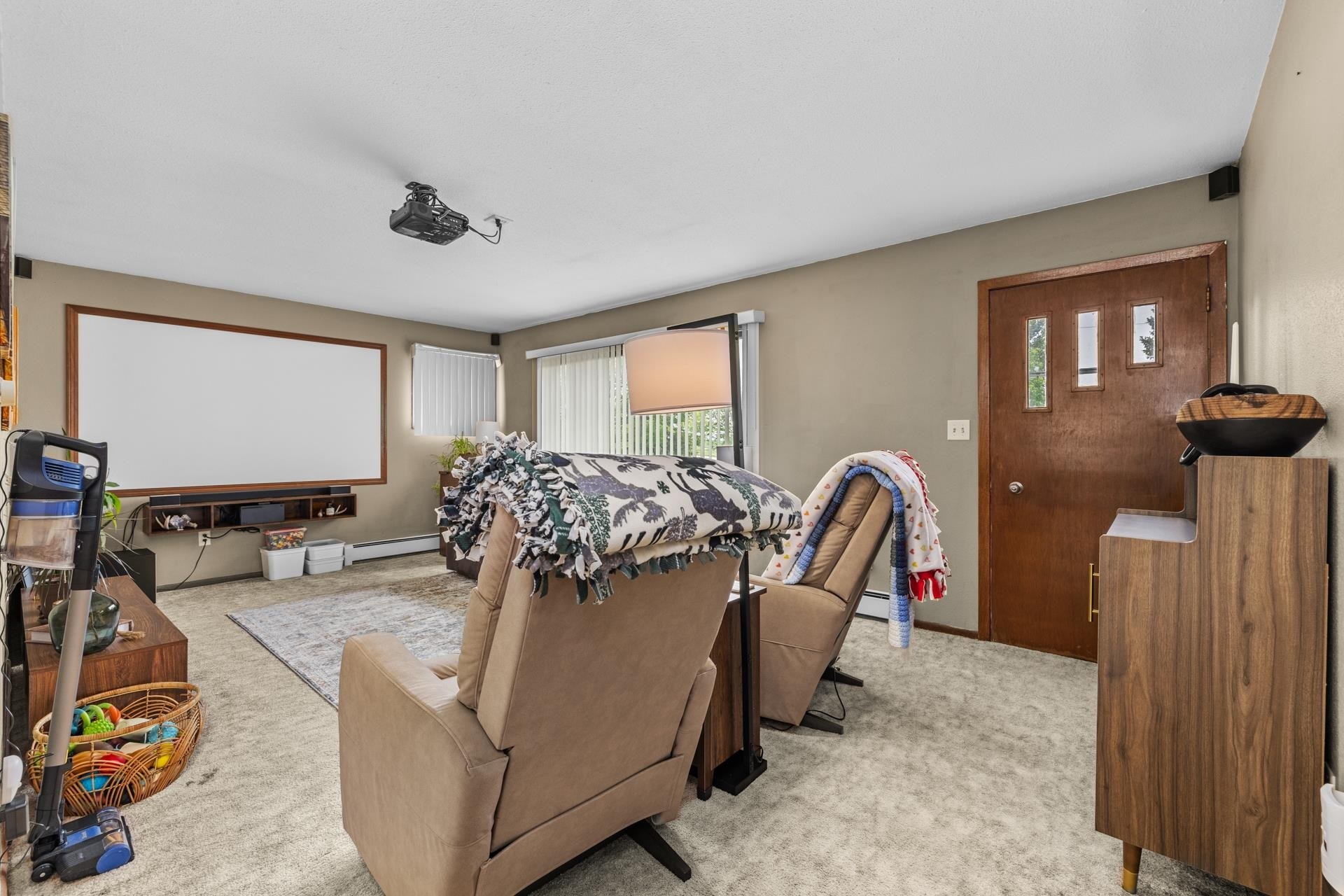 Property Photo: 405 2nd St NE ND 58746
