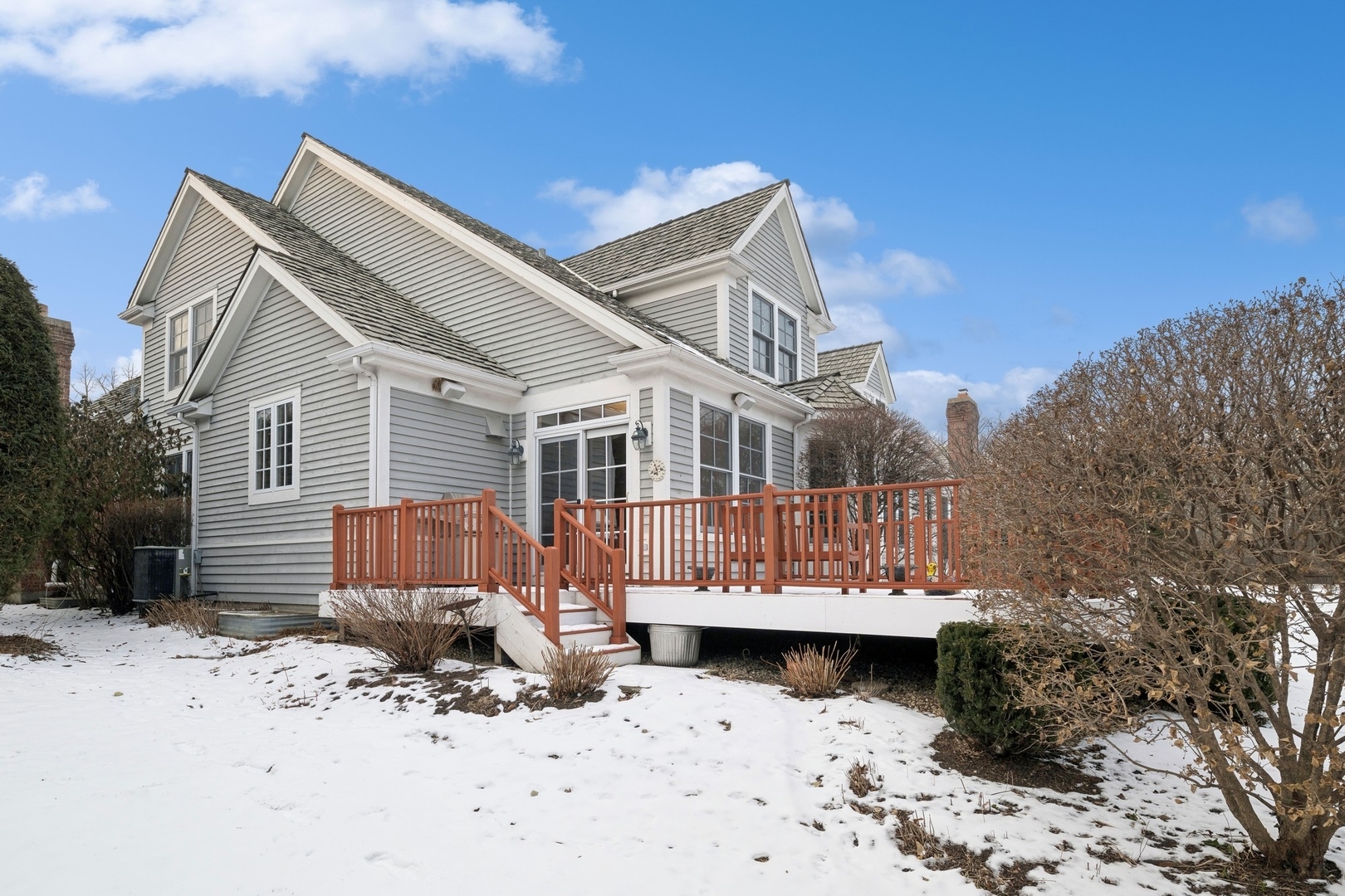 Property Photo: 155 Bradford Court IL 60045