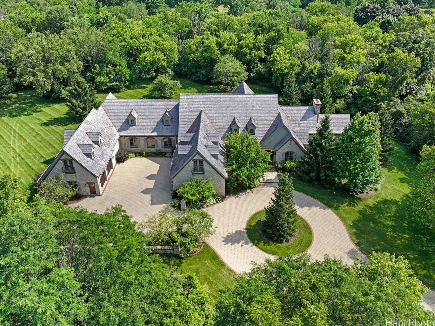 Property Photo: 273 Donlea Road IL 60010