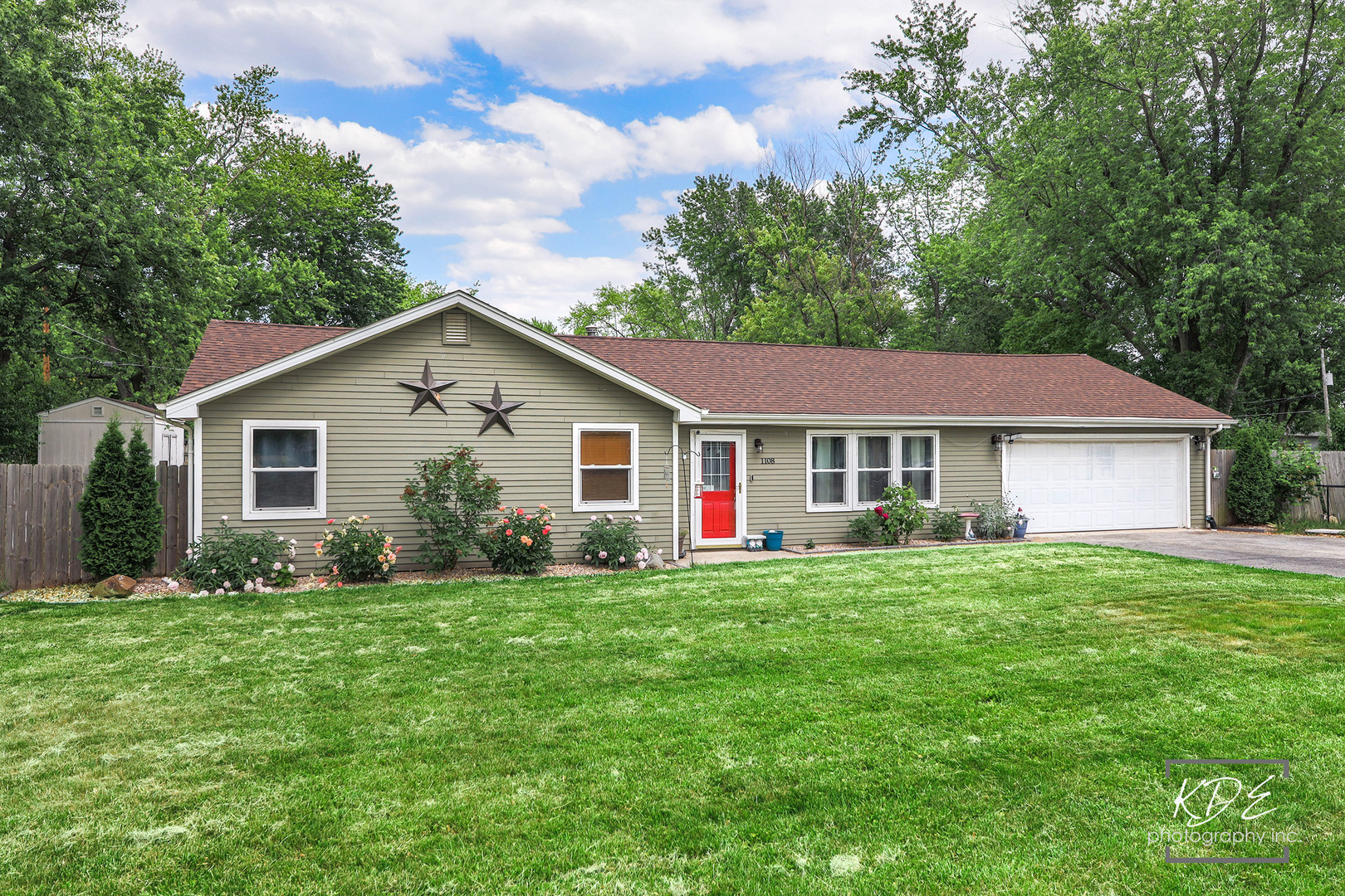 Property Photo: 1108 Karner Drive IL 60433