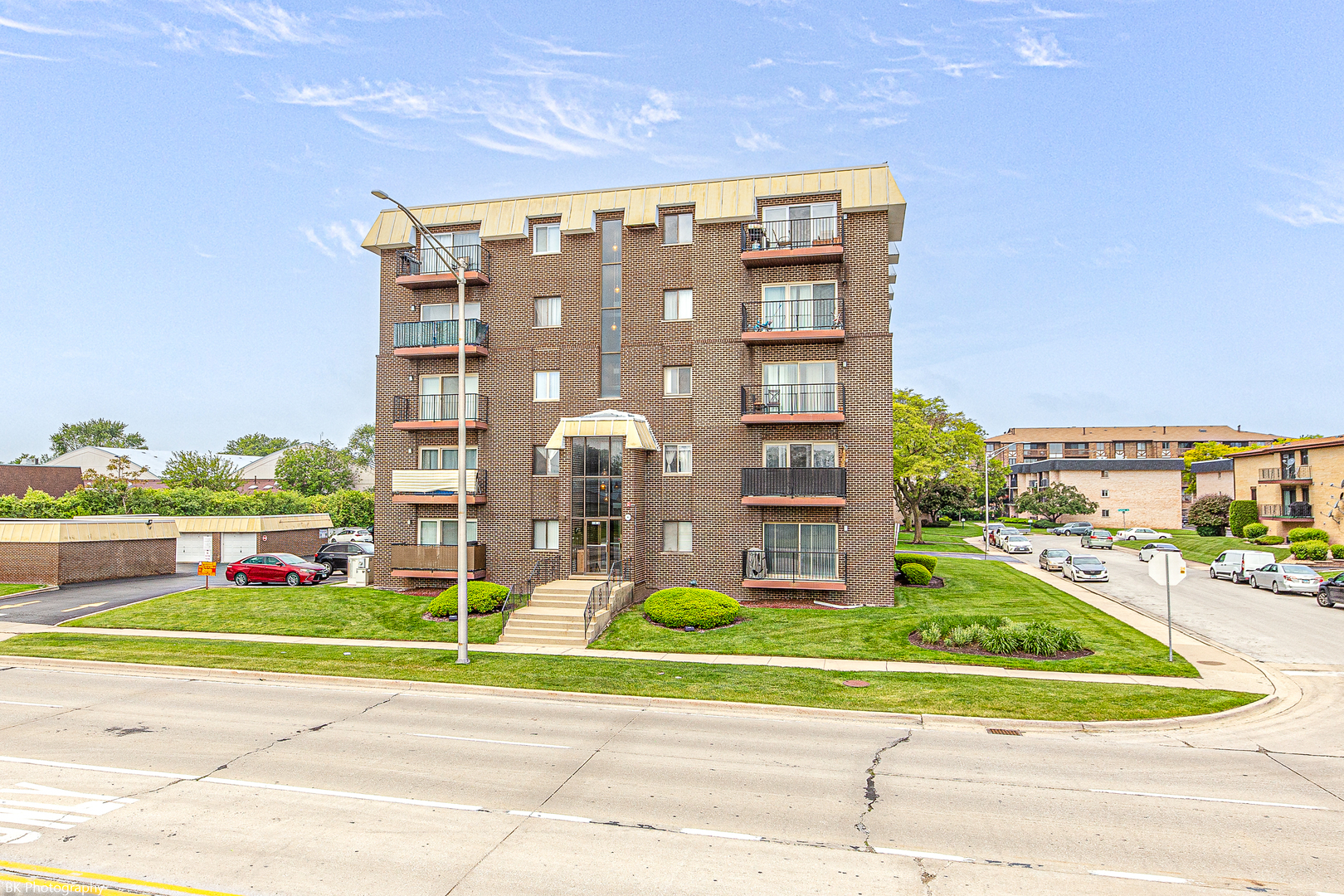 Property Photo:  10424 Central Avenue 5nw  IL 60453 