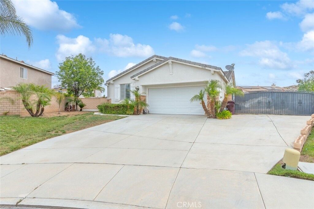 Property Photo: 26146 Deer Run Street CA 92584