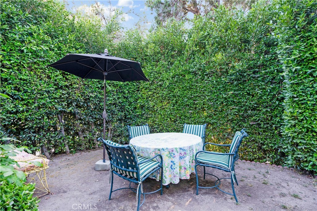 Property Photo:  1914 S West View Street  CA 90016 