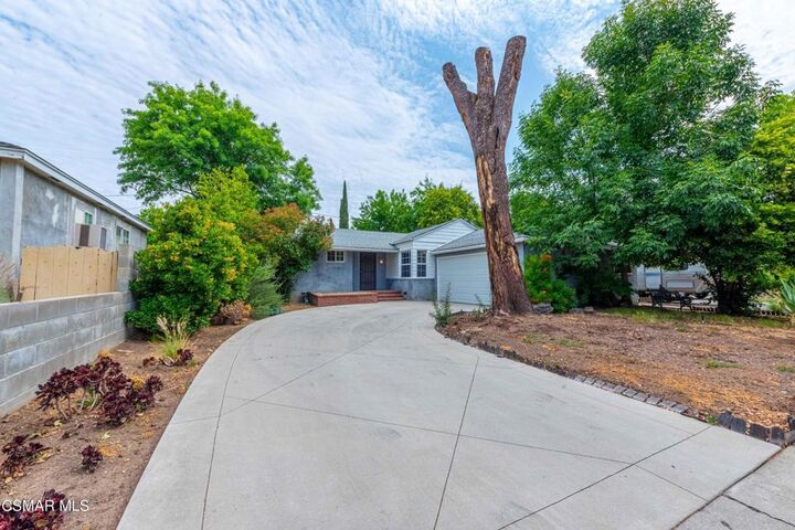 Property Photo:  18319 Jovan Street  CA 91335 