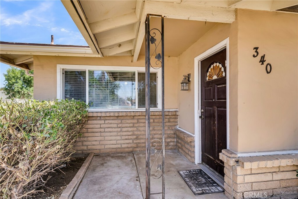 Property Photo: 340 Magnolia Circle CA 92543