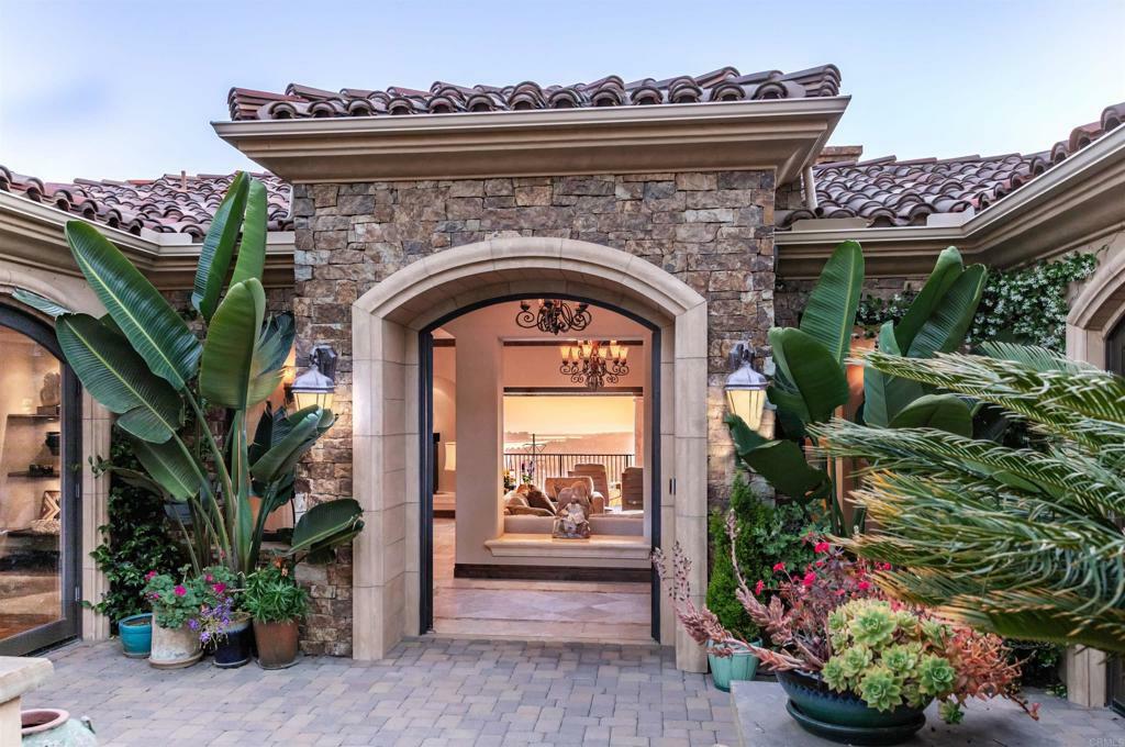 Property Photo: 7133 Obelisco Circle CA 92009