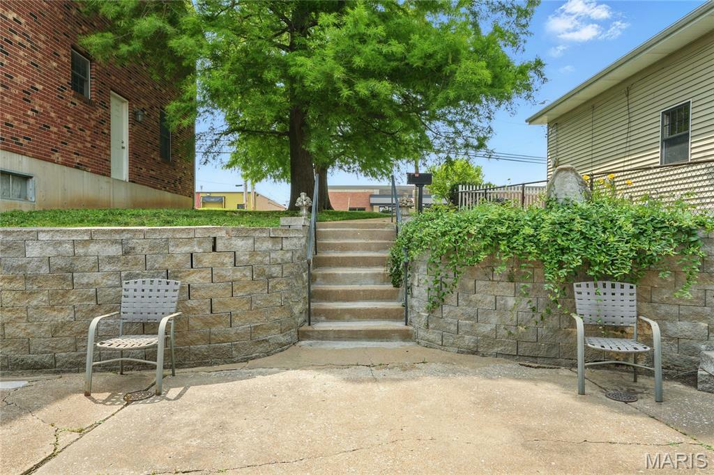 Property Photo: 2210 January Avenue MO 63110