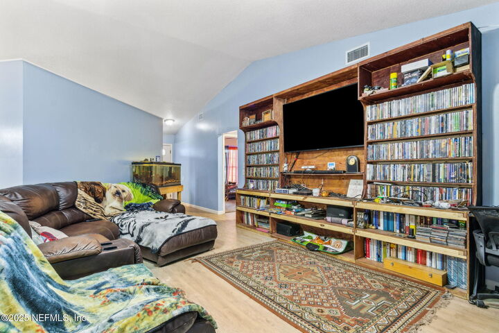 Property Photo: 37169 Coyote Drive FL 32046