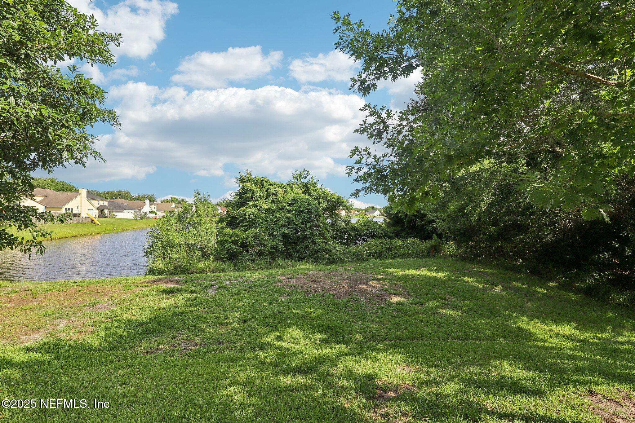 Property Photo: 3300 Chestnut Ridge Way FL 32065