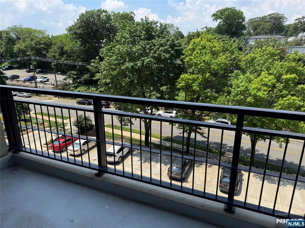 Property Photo:  4 Horizon Road 631  NJ 07024 