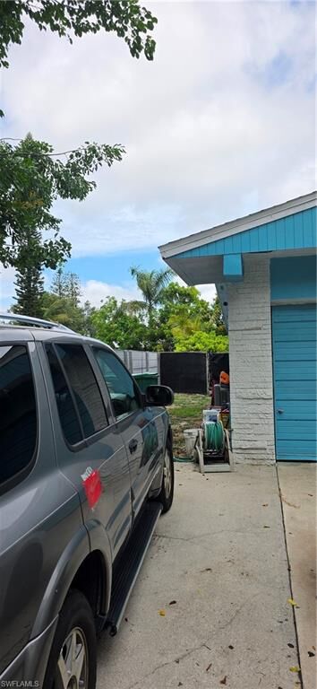 Property Photo: 2027 44th St SW FL 34116