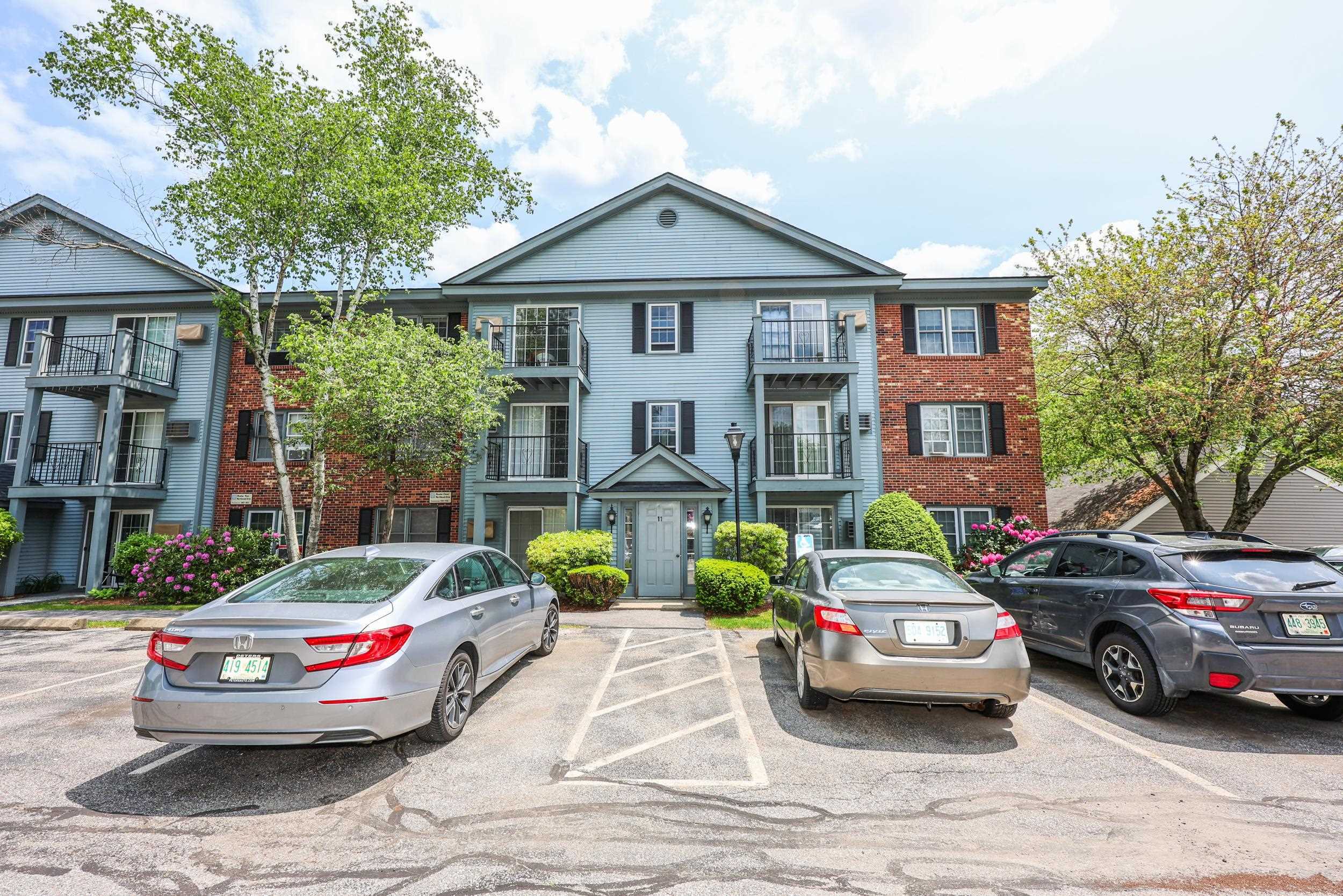 Property Photo: 11 Northbrook Drive NH 03102