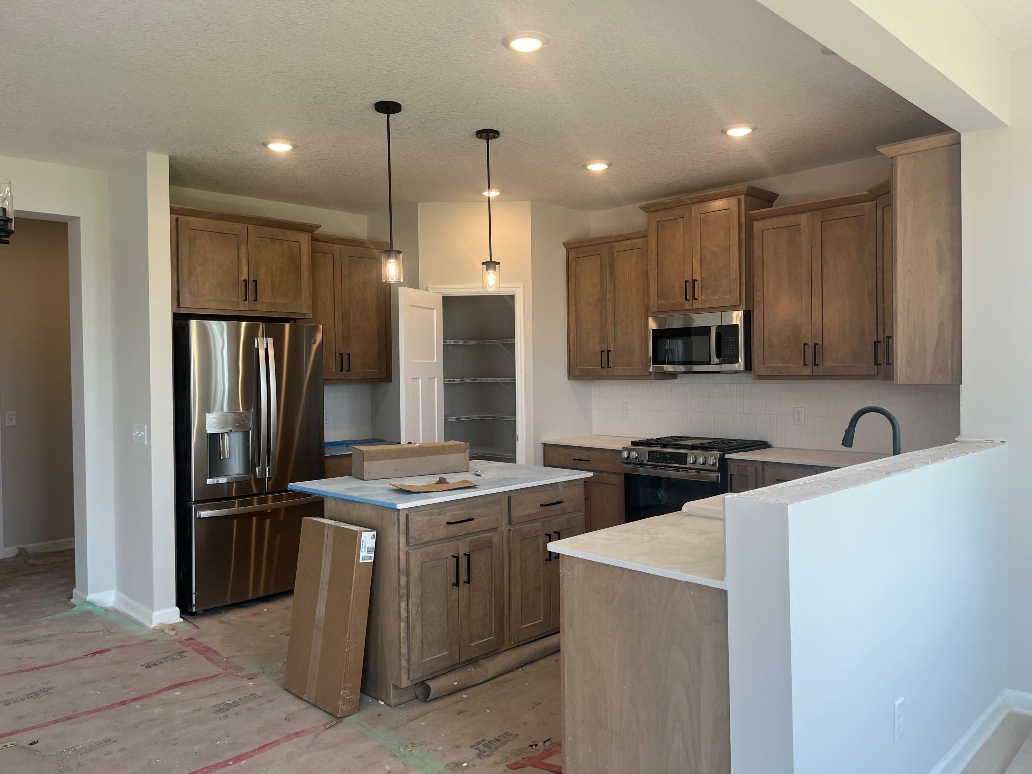 Property Photo: 6648 Wolfberry Curve MN 55331