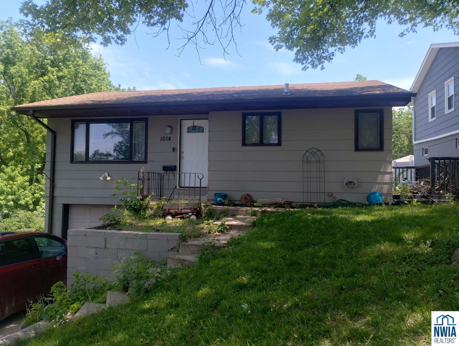 Property Photo: 1014 S Rustin IA 51106