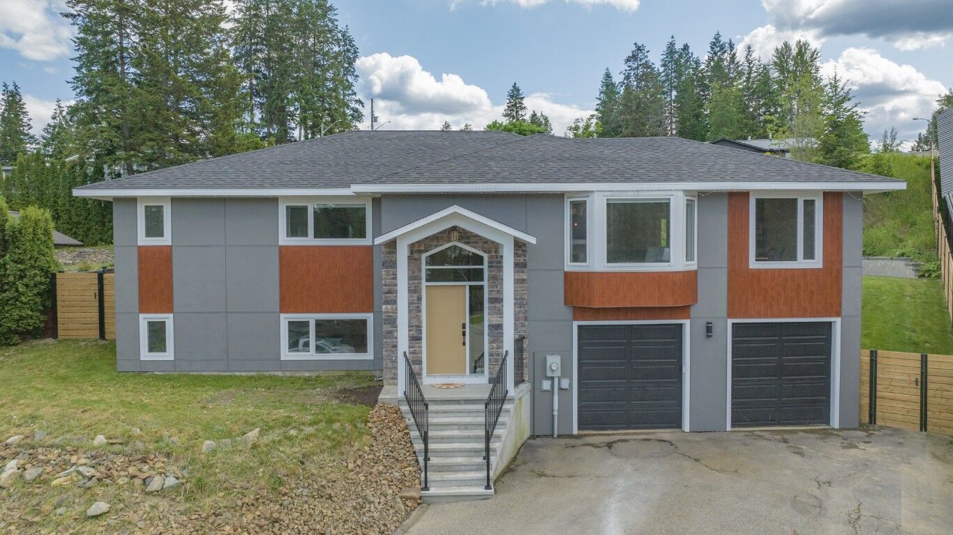 Property Photo:  2224 Linea Crescent  BC V0E 2G0 