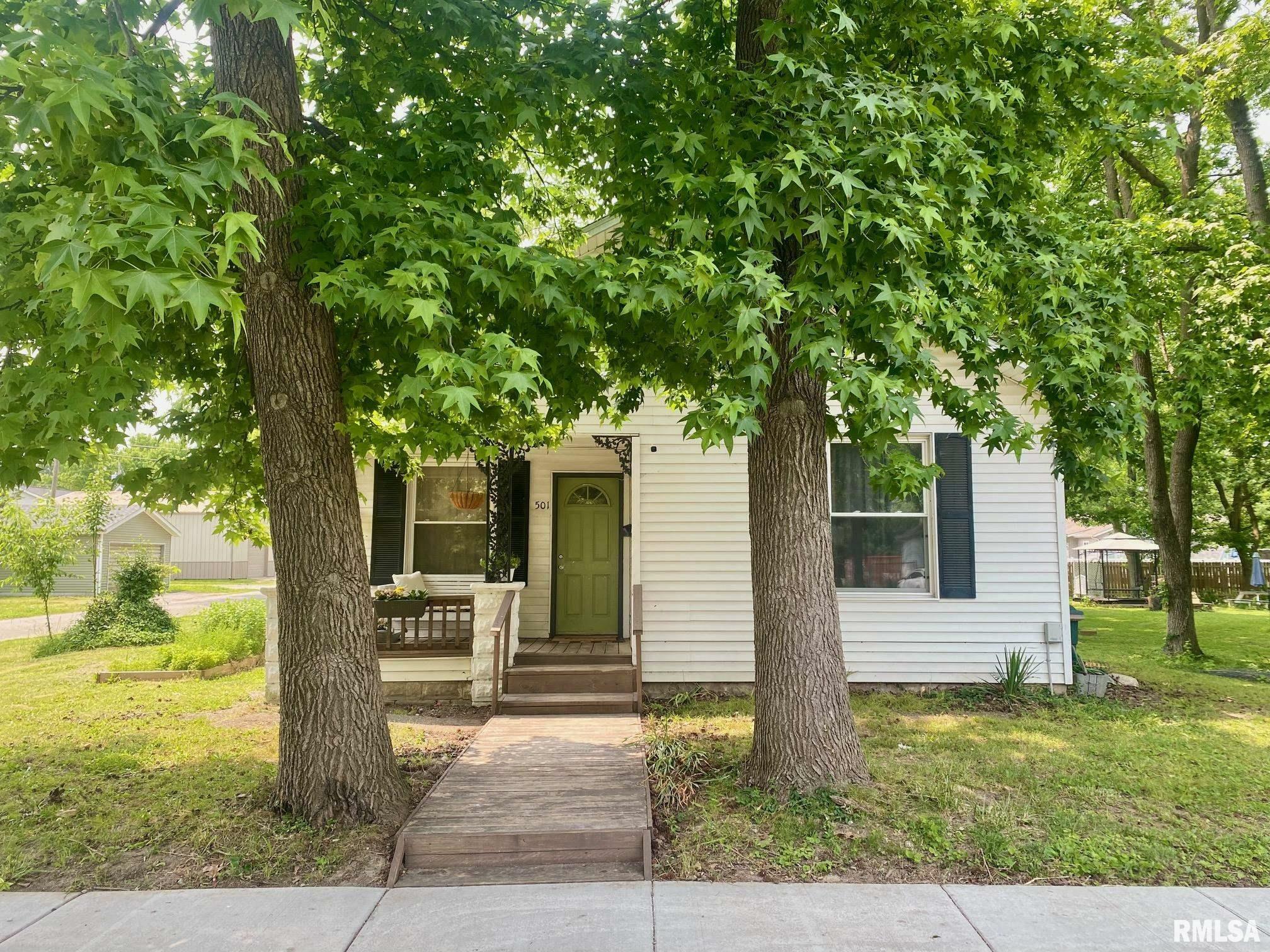 Property Photo: 501 N 18th Street IL 62948