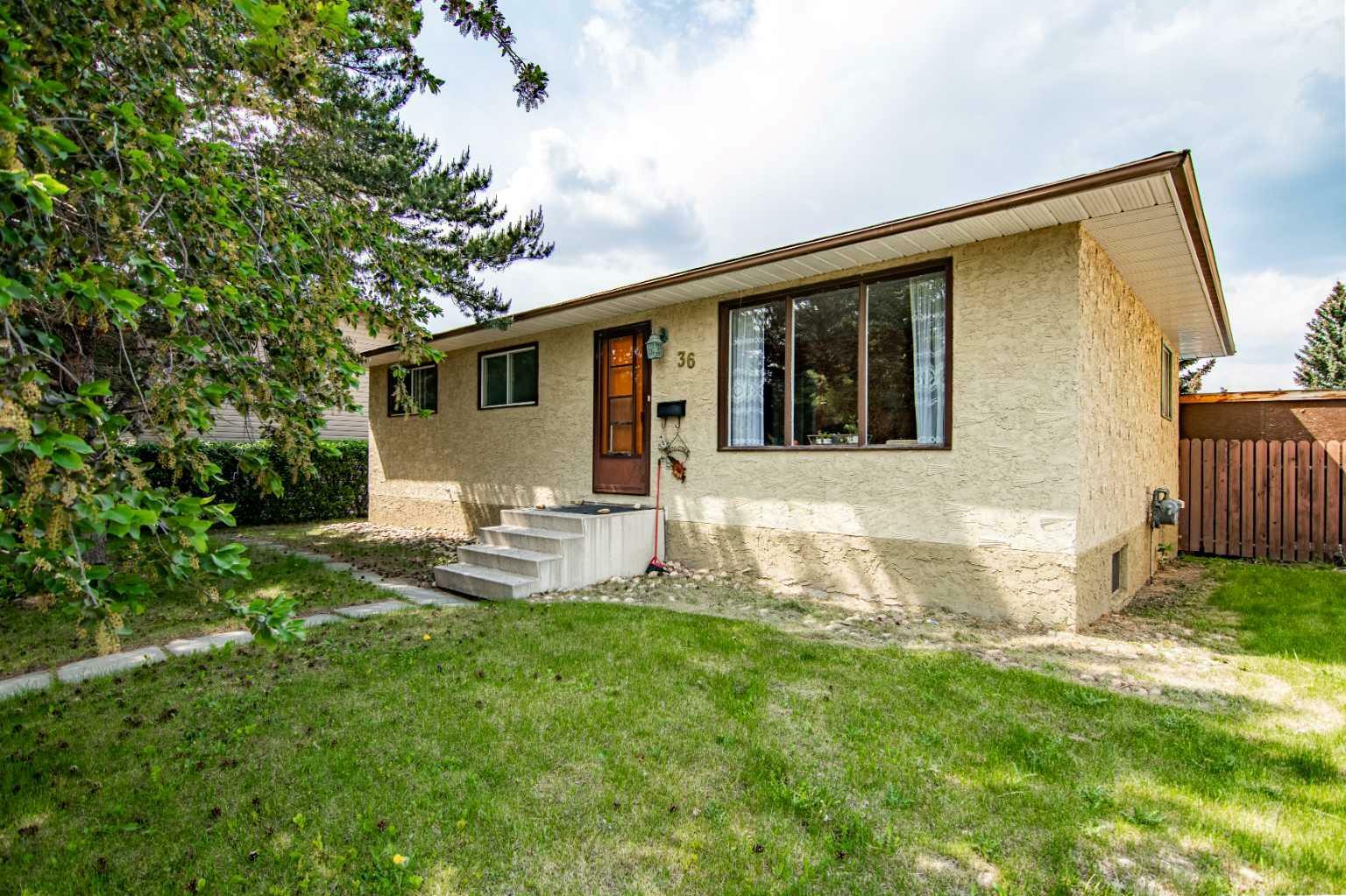 Property Photo: 36 45 Street Crescent AB T4S 1K7