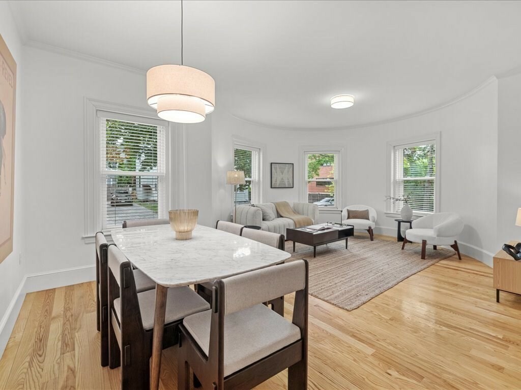 Property Photo: 1 Auburn Ct 1 MA 02446