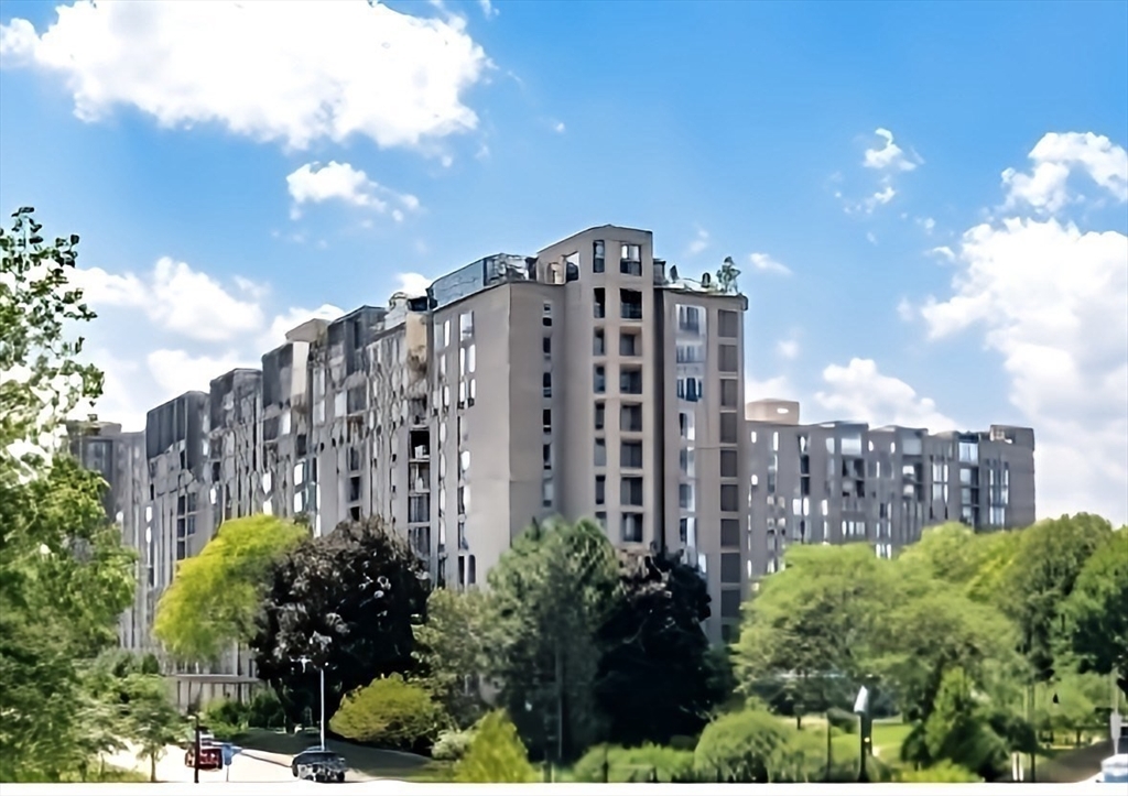 Property Photo:  33 Pond Avenue 1015  MA 02445 
