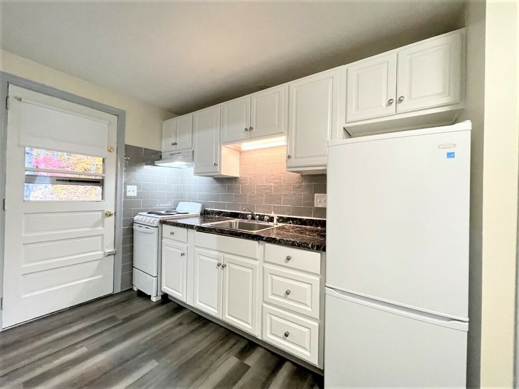 Property Photo: 23 Burlington Street 4 MA 01801