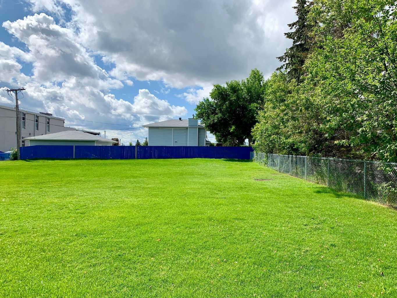 Property Photo:  8, 10, 12, 14 Cymrie Street NW  AB T2K 1W6 