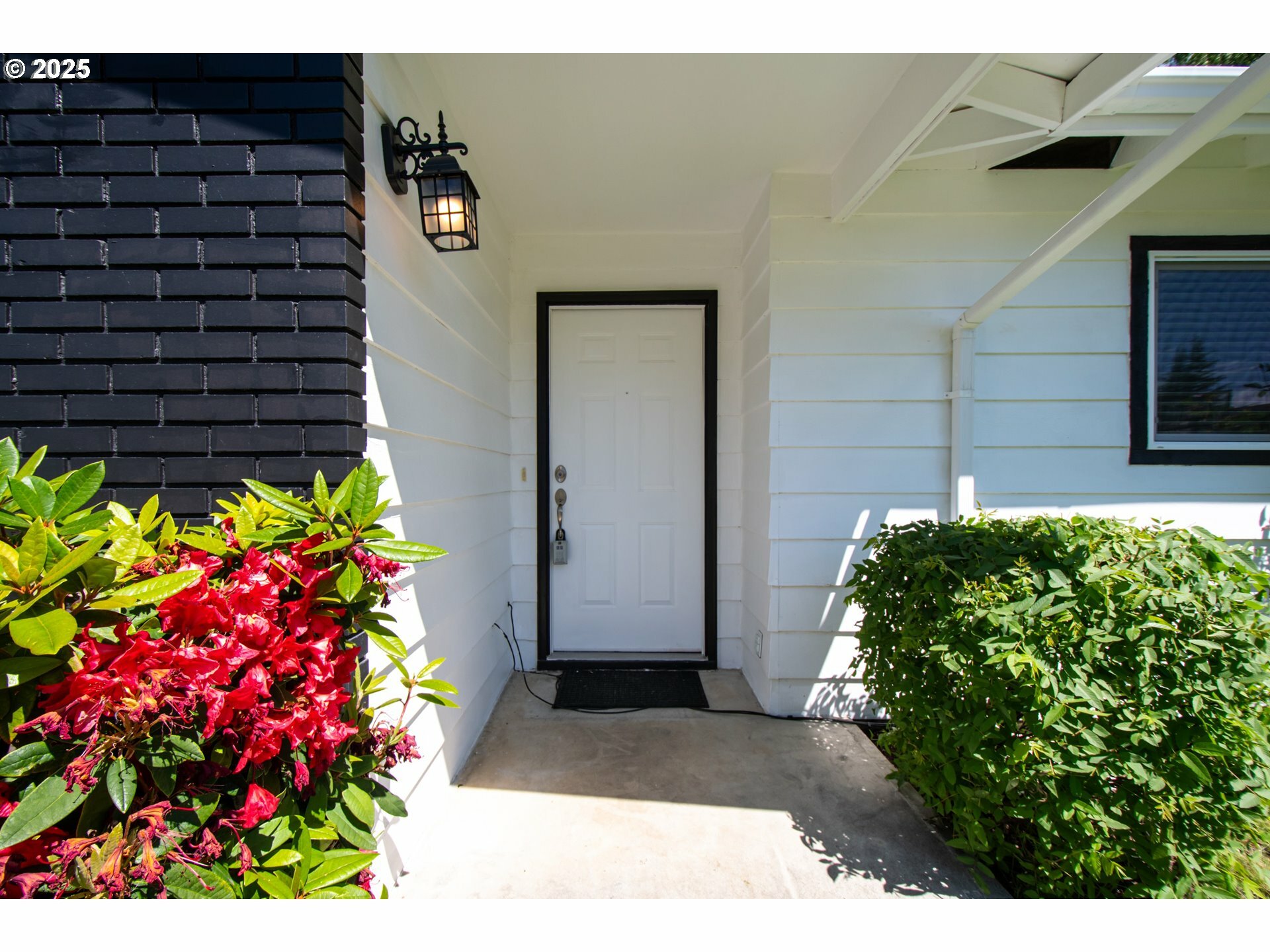 Property Photo:  307 NE 129th St  WA 98685 