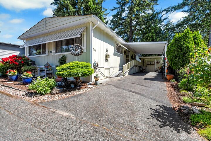 Property Photo:  12619  113th Ave E  WA 98374 
