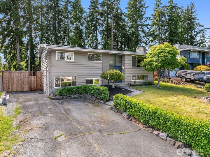Property Photo:  18312  73rd Avenue W  WA 98026 