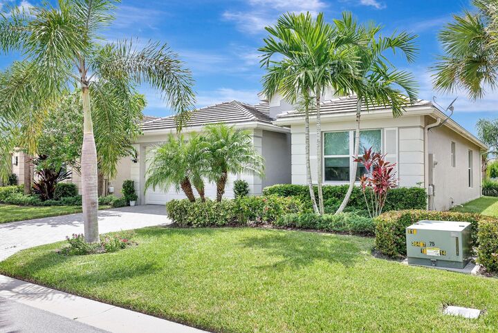 Property Photo:  12145 SW Jasper Lake Way  FL 34987 