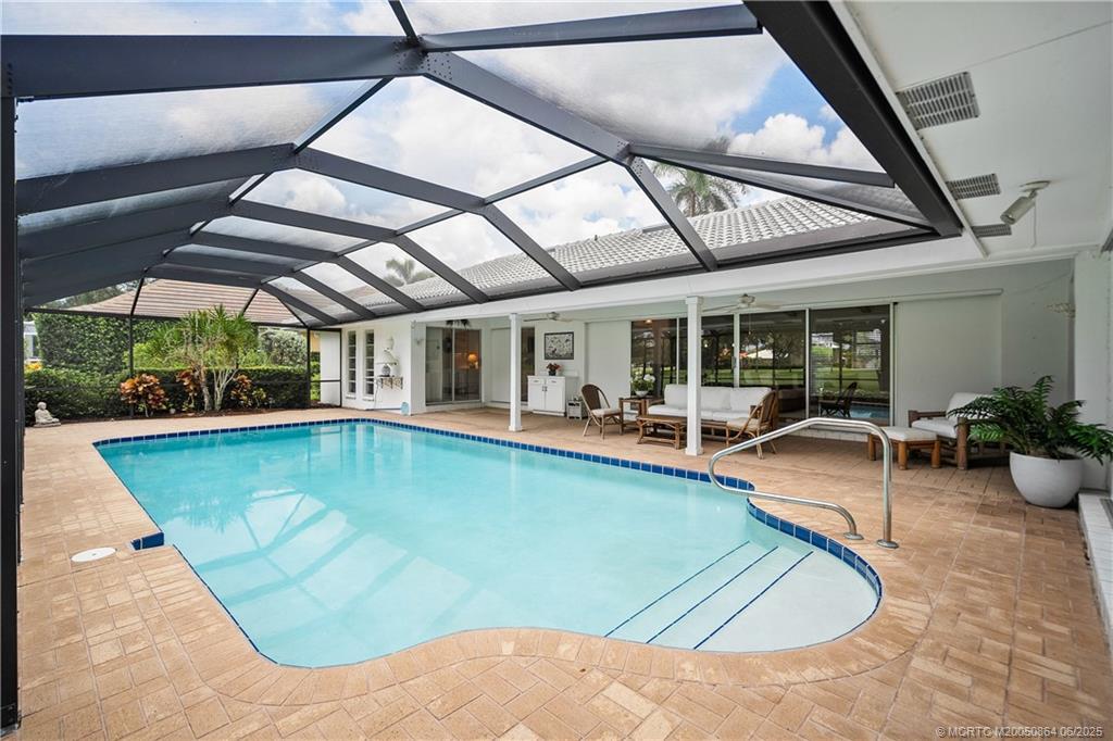 Property Photo: 3453 SE Fairway E FL 34997