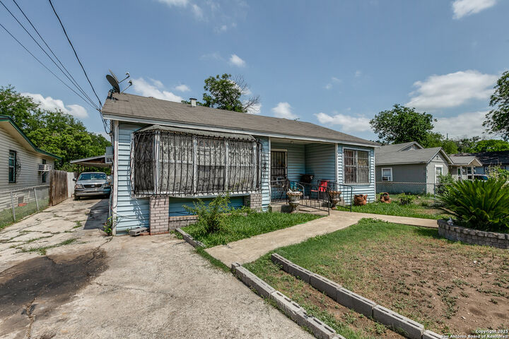 Property Photo:  326 Balboa Ave  TX 78237 