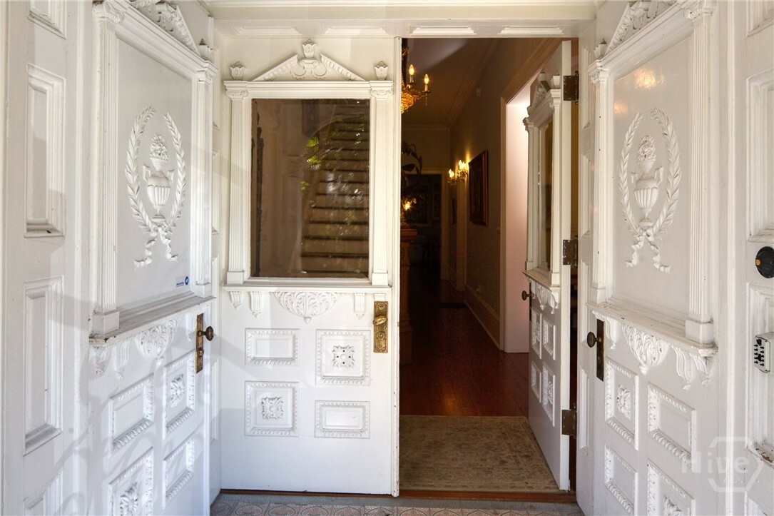 Property Photo: 14 E Taylor Street GA 31401