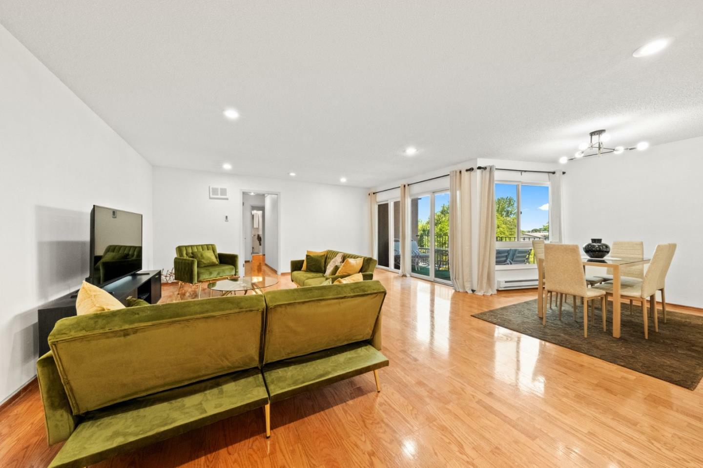 Property Photo: 845 North Humboldt Street 304 CA 94401