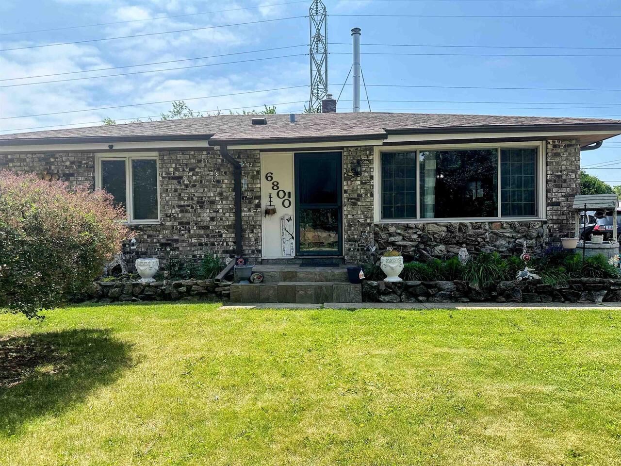 Property Photo: 6800 55th Avenue WI 53142