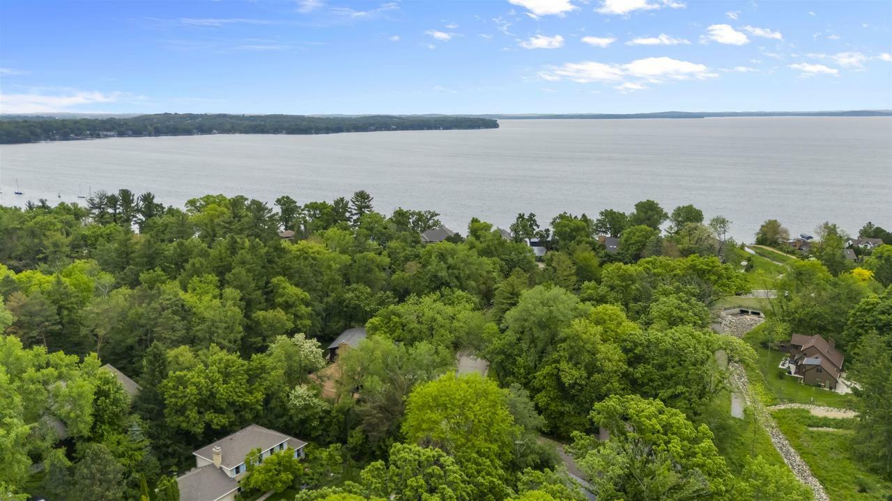 Property Photo: 1733 Camelot Drive WI 53705