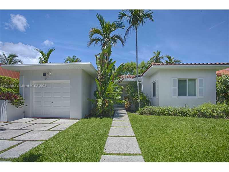 Property Photo:  