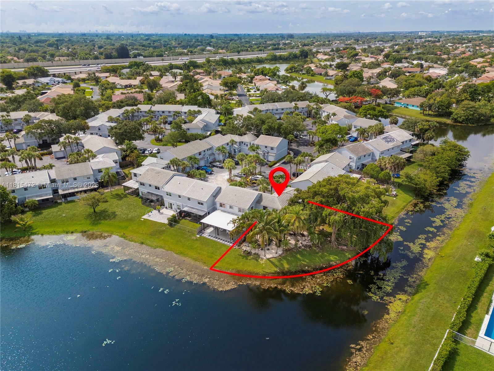 Property Photo: 4821 Grapevine Way FL 33331