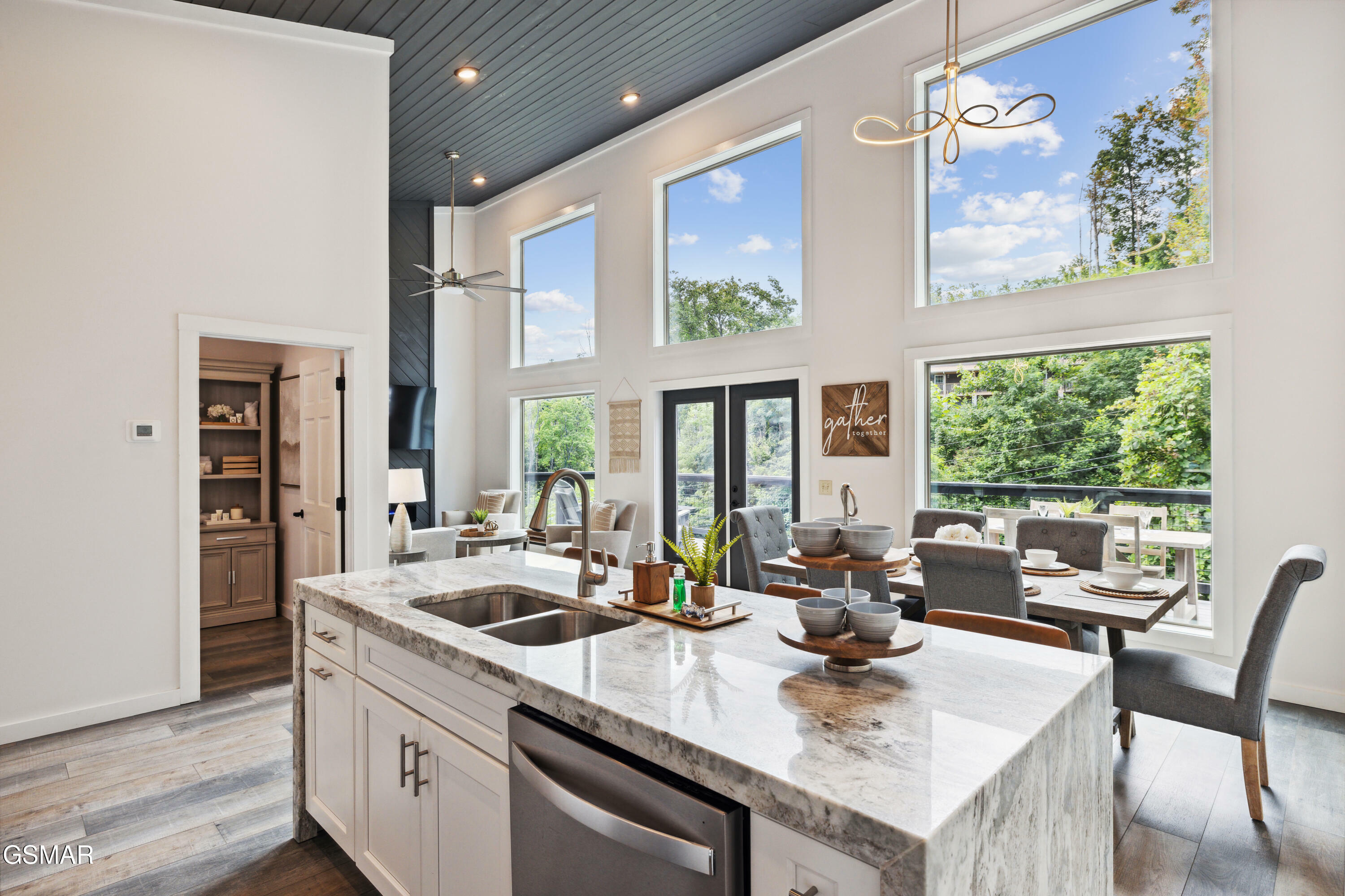 Property Photo:  612 Sunset Lane  TN 37738 