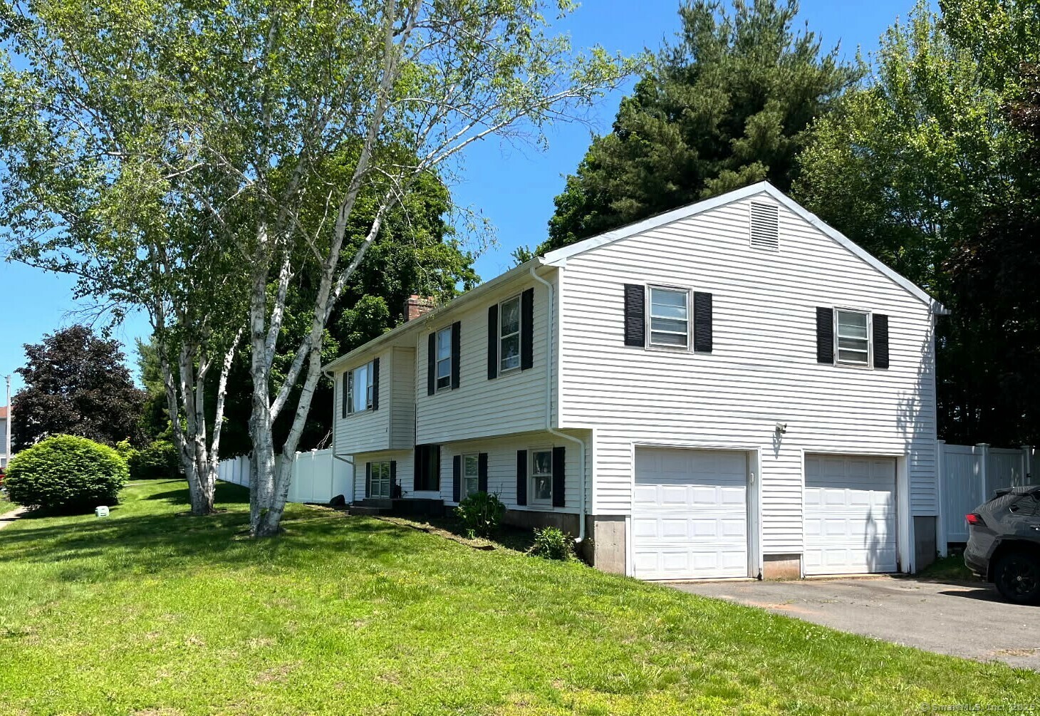 Property Photo: 6 Cynthia Drive CT 06037
