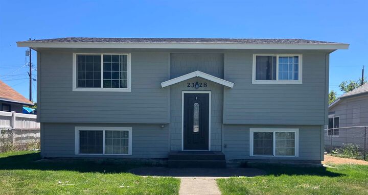 2328 E Providence Ave  Spokane WA 99207 photo