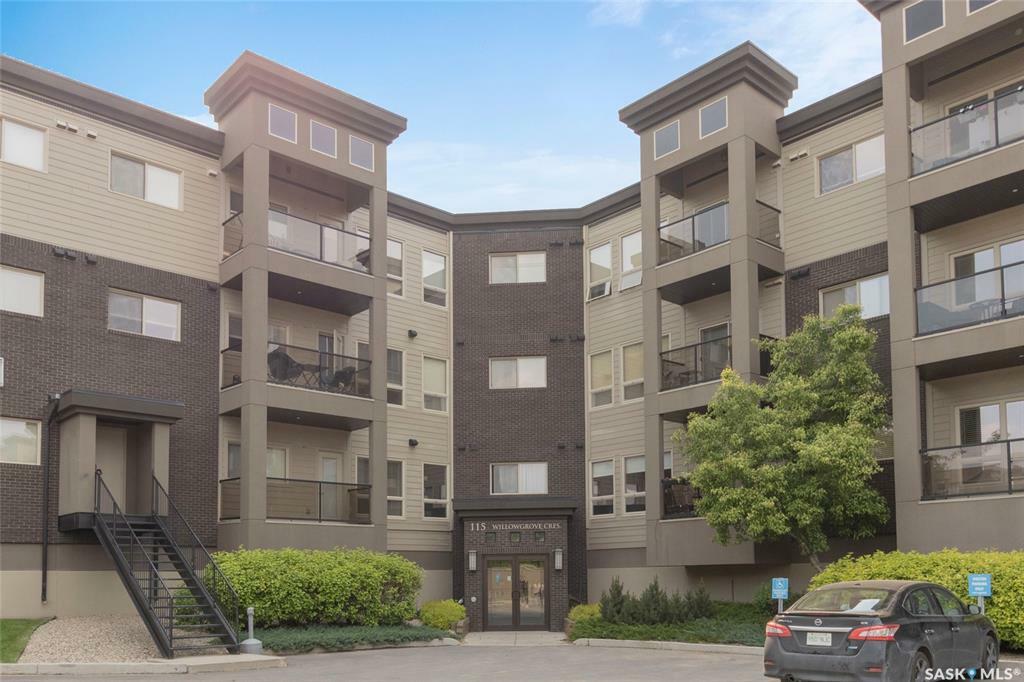 Property Photo:  115 Willowgrove Crescent 204  SK S7W 0N4 