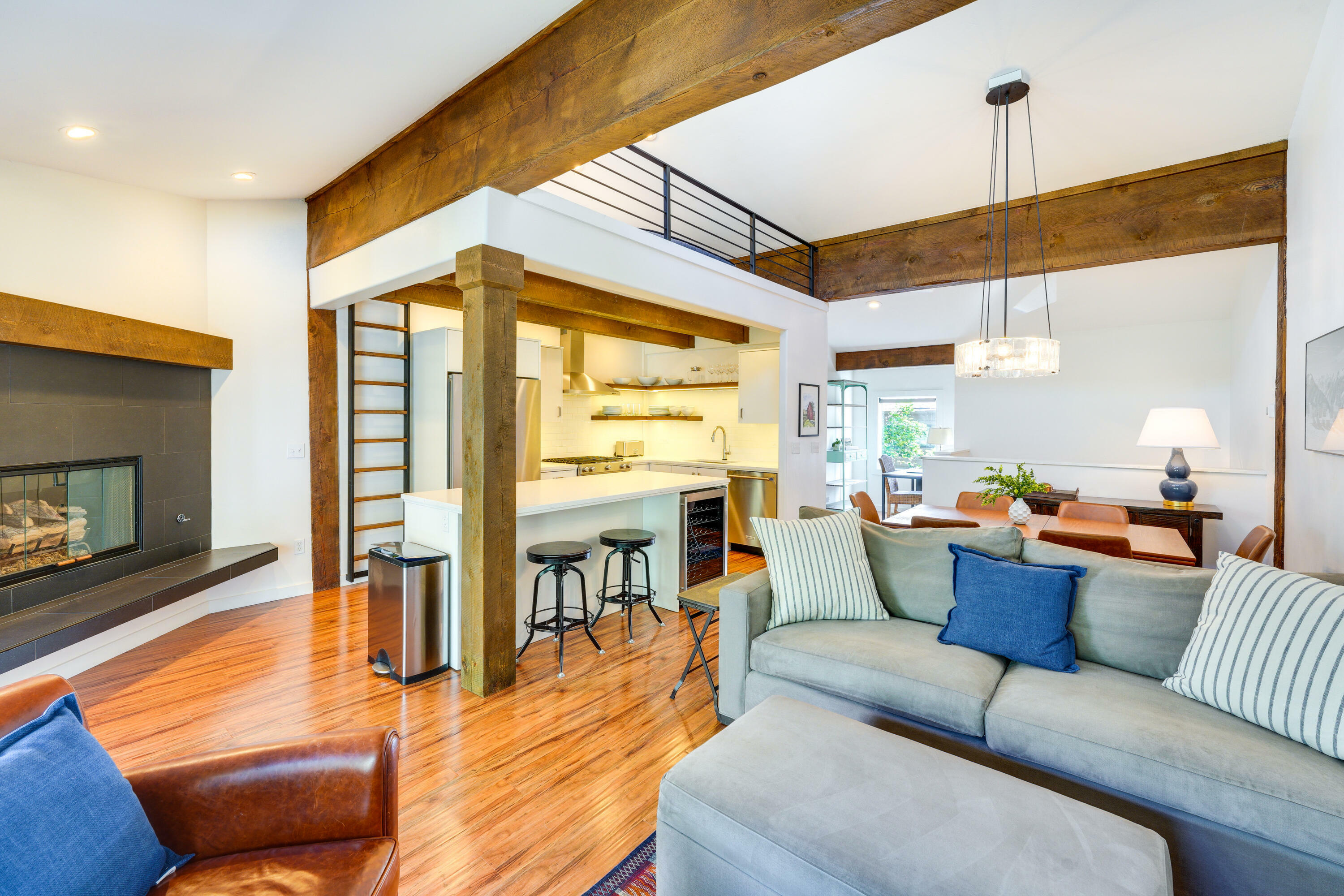 Property Photo: 271 S 2nd Ave F ID 83340
