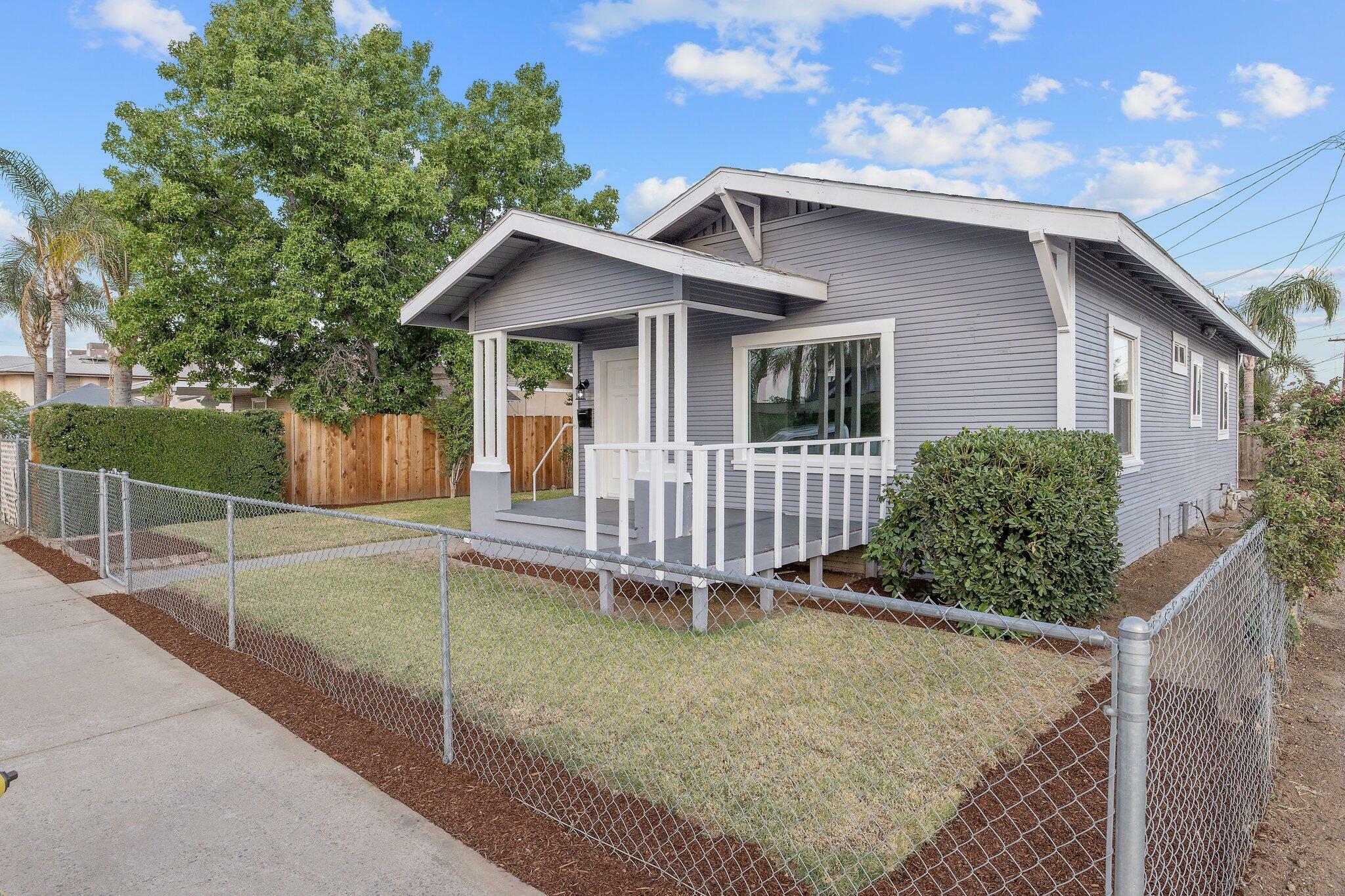Property Photo: 124 W Frazier Street CA 93247