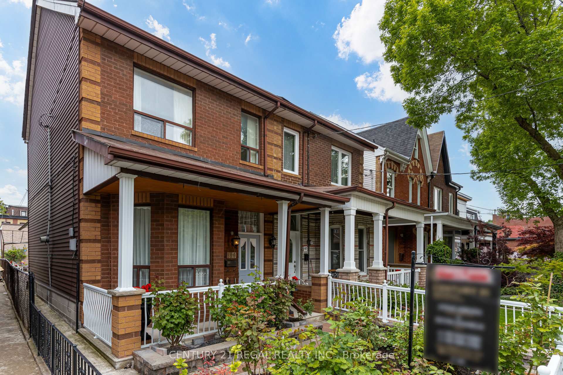 Property Photo: 199 Lisgar Street ON M6J 3G6