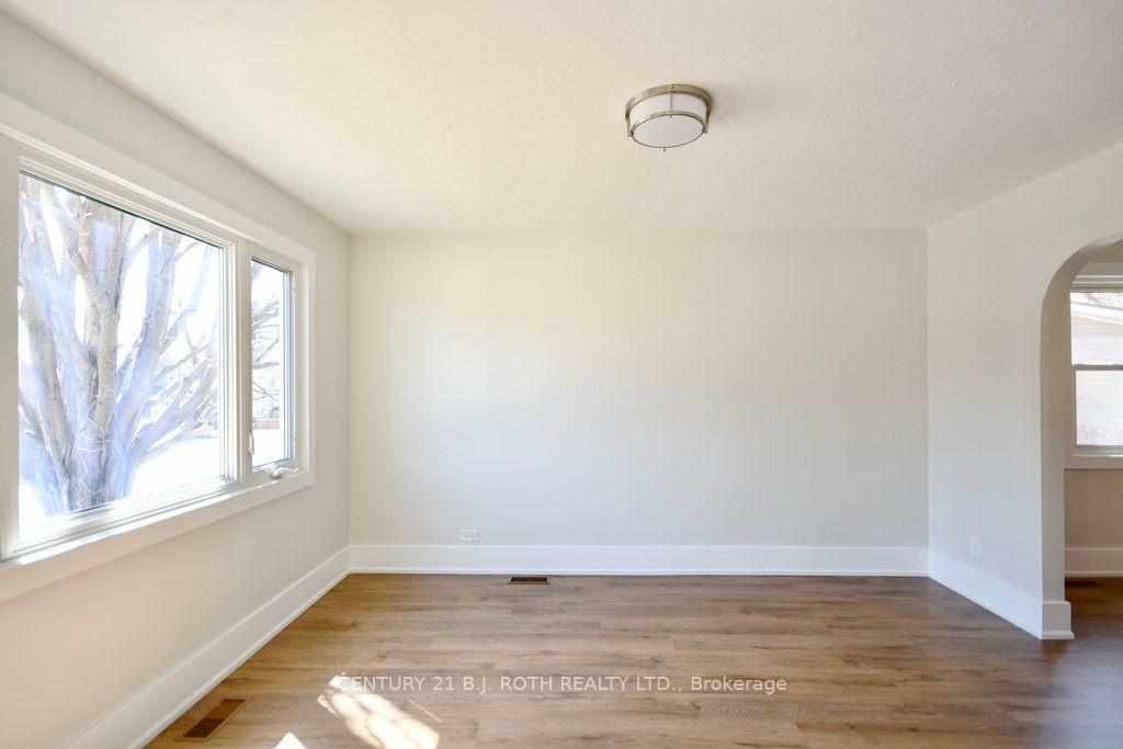 Property Photo: 316 Nottawasaga Street ON L3V 3K6