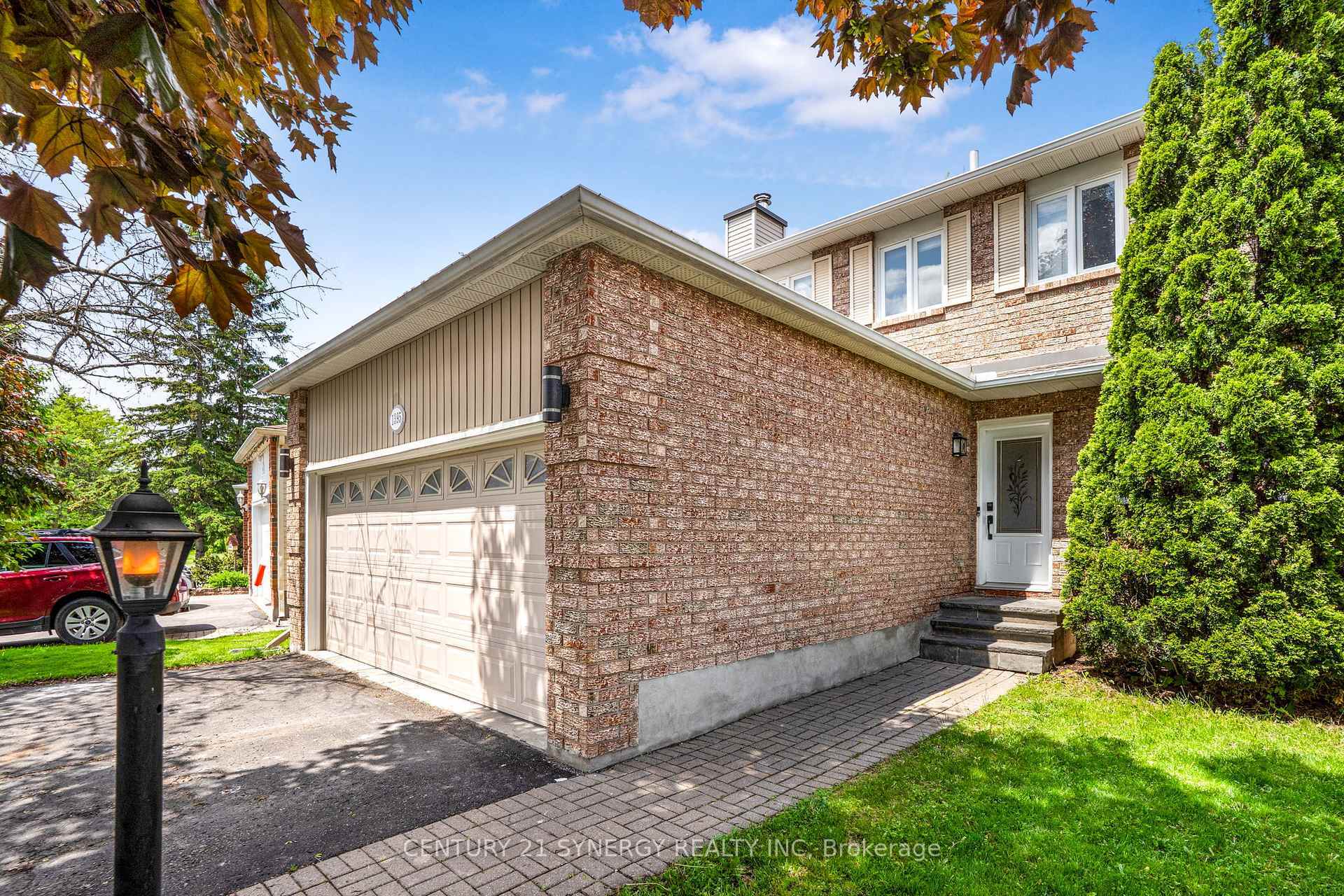 1395 Laurin Crescent  Orleans - Cumberland and Area ON K1E 3G9 photo