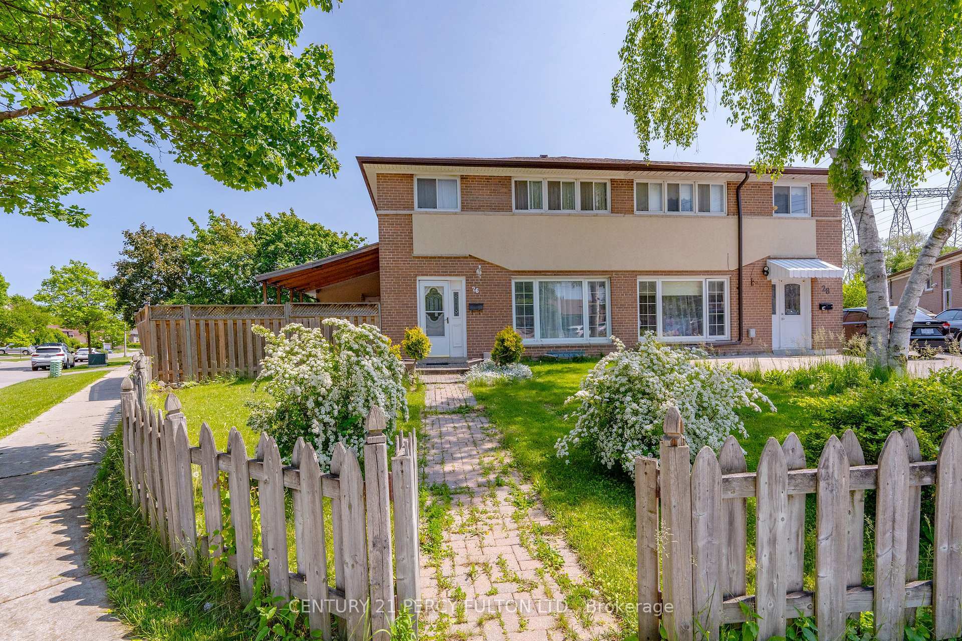Photo de la propriété: 26 Marlebon Road ON M9V 3W2