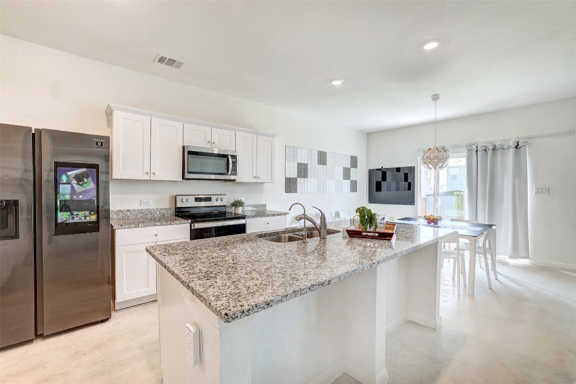 Property Photo: 163 Wonderful Life Way TX 76537