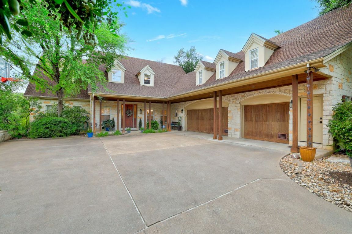 Property Photo: 1221 Havre Lafitte Drive TX 78746